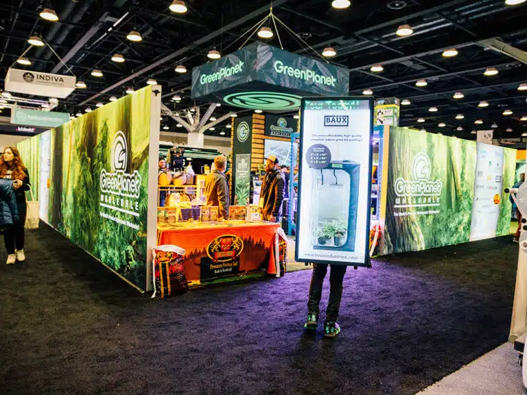 Cordeeple-Portfolio-BaüxINdustries-Wesbite_Tradeshow-2